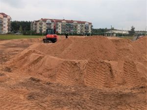 Początek prac przy budowie pumptracku i skateparku