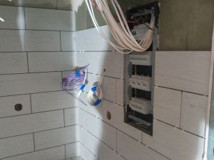 Pomieszczenie gospodarcze oraz rozprowadzona instalacja elektryczna