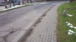 Stan drogi i chodników przed remontem