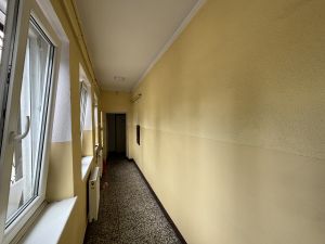 Budynek przed przebudową - łącznik do wyburzenia