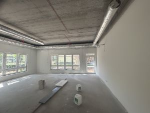 Sala przedszkolna pomalowana pierwszą warstwą farby